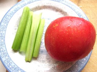 苹果蔬菜汁的做法步骤:2