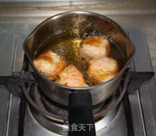 菠萝油条虾 的做法步骤:7