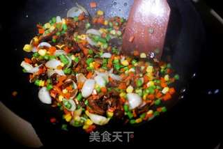 星级版野生牛肝菌炒饭的做法步骤:6
