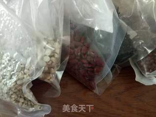 红豆薏米糖水的做法步骤：1