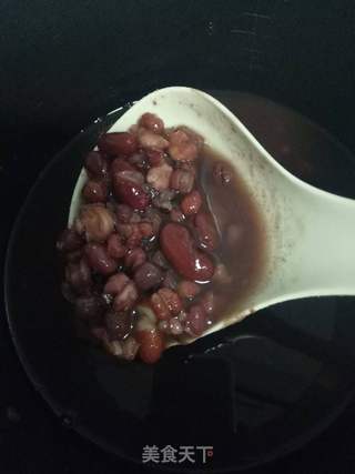 红豆薏米糖水的做法步骤:4