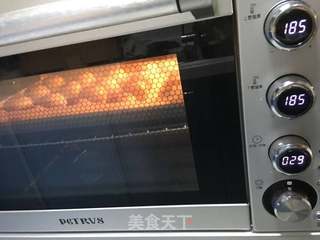 #第四届烘焙大赛暨是爱吃节#奶油焦糖核桃酥的做法步骤:17