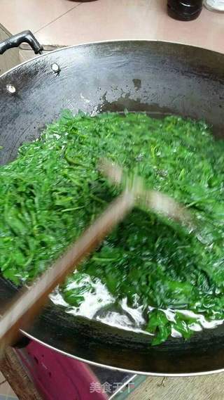 艾草果的做法步骤：1