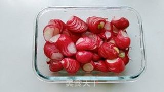 樱桃萝卜浸果醋的做法步骤:5