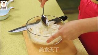 爽脆可口又健康的萝卜丝拌小芹菜的做法步骤:6