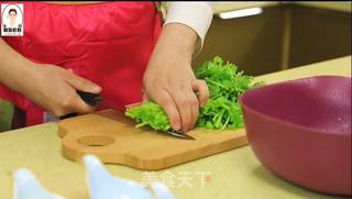 爽脆可口又健康的萝卜丝拌小芹菜的做法步骤:7