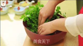 爽脆可口又健康的萝卜丝拌小芹菜的做法步骤:3