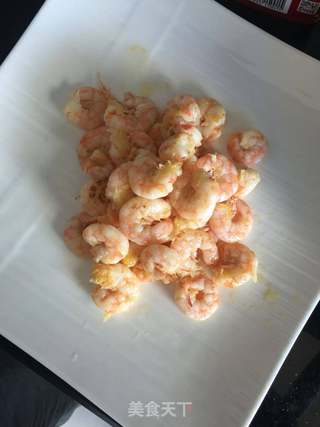 避风塘大虾!的做法步骤:2