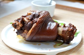 卤肘子的做法步骤:6
