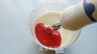 草莓冰淇淋的做法步骤:6