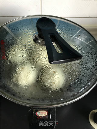 茄子辣椒肉包子的做法步骤:9