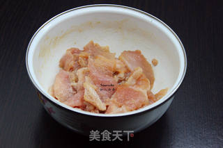 丝瓜肉片汤的做法步骤:2