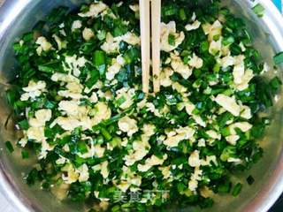 生煎韭菜鸡蛋包的做法步骤:9