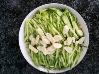 于氏炸酱面的做法步骤:23