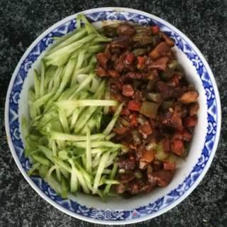 于氏炸酱面的做法步骤:25