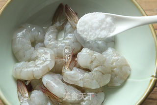 翡翠虾仁蒸蛋的做法步骤:4