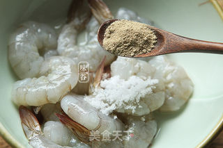 翡翠虾仁蒸蛋的做法步骤:5