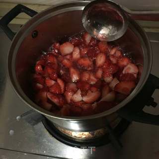 草莓酱的做法步骤:4