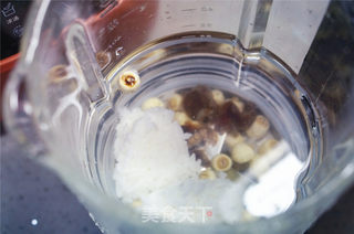 莲子桂圆米浆的做法步骤:4