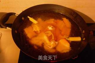 花生炖猪手的做法步骤:3