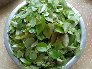 乌米饭的做法步骤：1