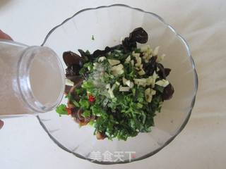 香菜木耳拌鸭胗的做法步骤:5