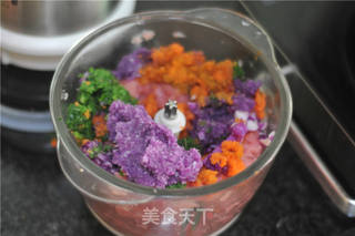#第四届烘焙大赛暨是爱吃节#彩色蔬菜鸡蛋饺子的做法步骤：4