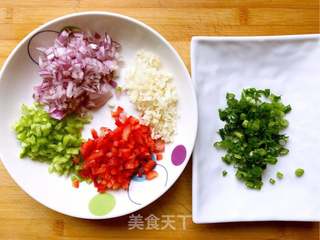 #第四届烘焙大赛暨是爱吃节# 肉末蒜香烤茄子的做法步骤：3