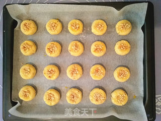 #第四届烘焙大赛暨是爱吃节# 花生小小酥的做法步骤：9