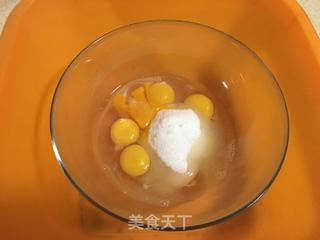 ＃第四届烘焙大赛暨是爱吃节＃ 彩色堡尔美克杯子蛋糕的做法步骤：2