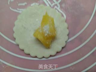#第四届烘焙大赛暨是爱吃节#芒果酥的做法步骤:3