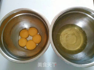 #第四届烘焙大赛暨是爱吃节#奶油霜裱花芭比娃娃蛋糕的做法步骤：1