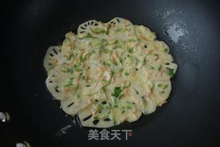 莲藕槐花薄饼的做法步骤:7