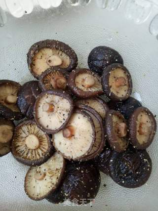 #第四届烘焙大赛暨是爱吃节#椒盐烤香菇的做法步骤:5