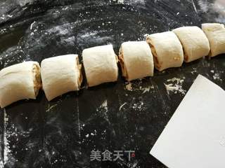 #第四届烘焙大赛暨是爱吃#大葱猪肉卷的做法步骤:8