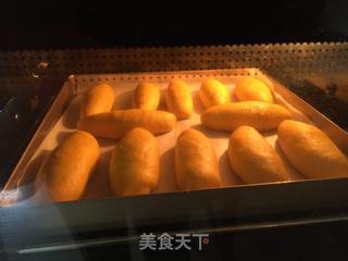 #第四届烘焙大赛暨是爱吃节#胡萝卜肉松面包的做法步骤:9