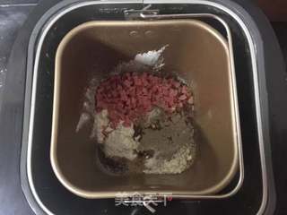 #第四届烘焙大赛暨是爱吃节#火腿燕麦咸味软欧包的做法步骤：1