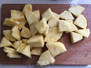 #第四届烘焙大赛暨是爱吃节#当季美味抓紧吃——菠萝蜜饯的做法步骤：1