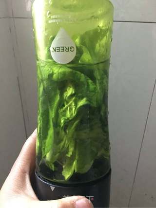 青菜汁粽子的做法步骤:2