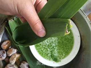 青菜汁粽子的做法步骤:7
