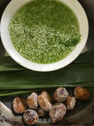 青菜汁粽子的做法步骤:6