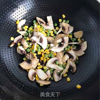 #ACA第四届烘焙大赛#造色情怀 意式培根鲜虾披萨的做法步骤:10