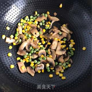 #ACA第四届烘焙大赛#造色情怀 意式培根鲜虾披萨的做法步骤:11