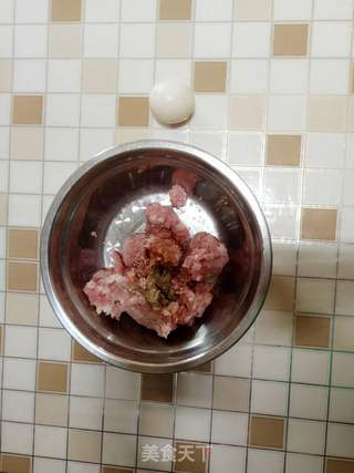 #第四届烘焙大赛暨是爱吃节#鲜肉面包的做法步骤：3