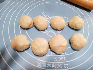 #第四届烘焙大赛暨是爱吃节#鲜肉面包的做法步骤：4