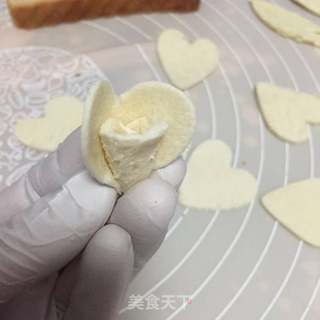 #第四届烘焙大赛暨是爱吃节#吐司玫瑰花的做法步骤:5