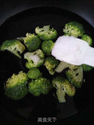 黑椒鸡翅意面的做法步骤:4