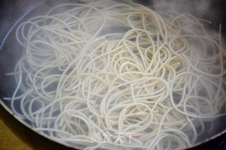 海虹菠菜打卤面的做法步骤：3