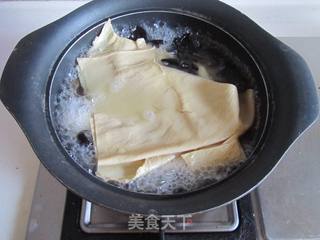 香菜豆油皮拌木耳的做法步骤:3