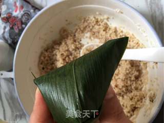 红豆蜜枣粽子的做法步骤:14